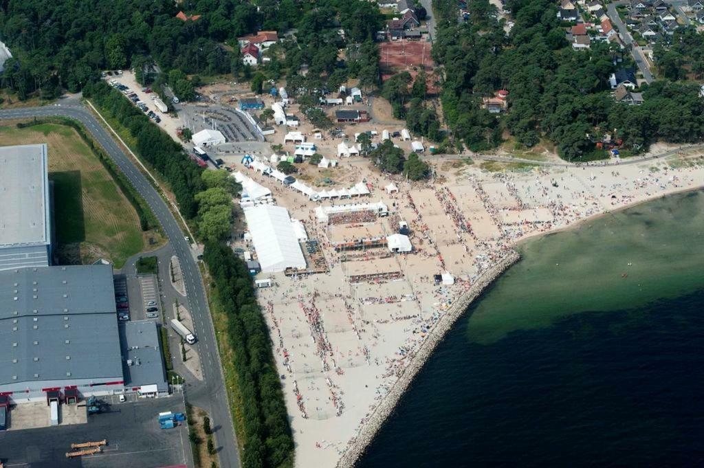 Roliga Semestrar I Ahus! Bagian luar foto